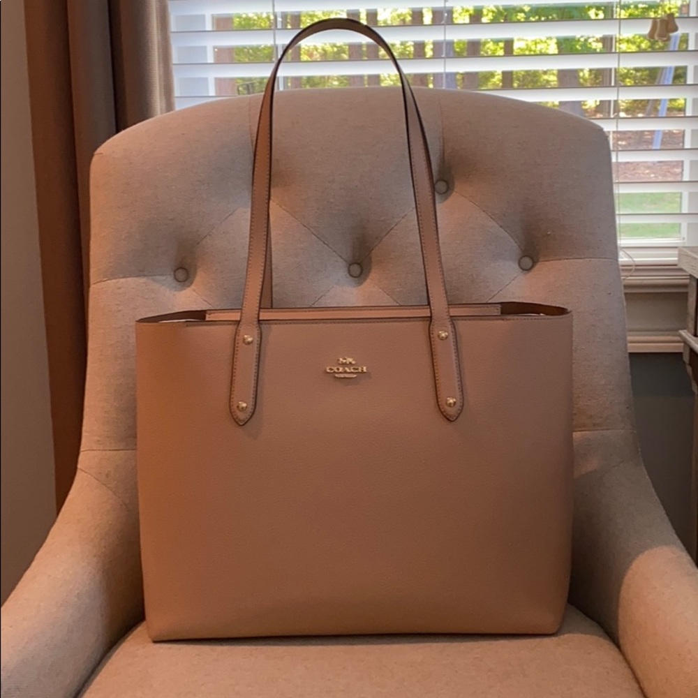 Coach Central Zip Tote